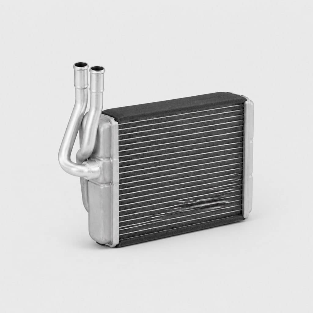 Radiateur de chauffage habitacle présenté seul sur fond neutre