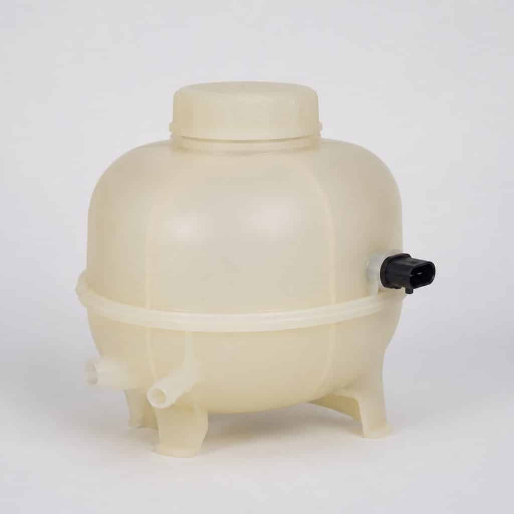 Vase d'expansion avec capteur de niveau électronique sur fond neutre